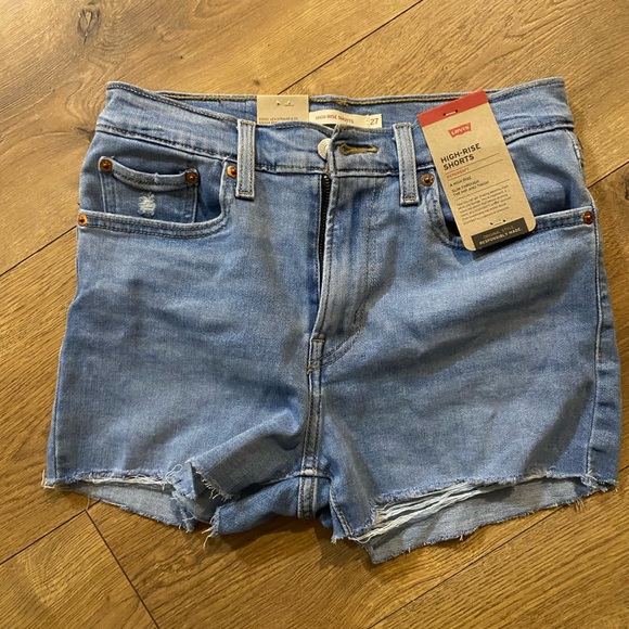 Levi's Pants - Levi’s women shirts size 27. NWT. Light jean wash color.